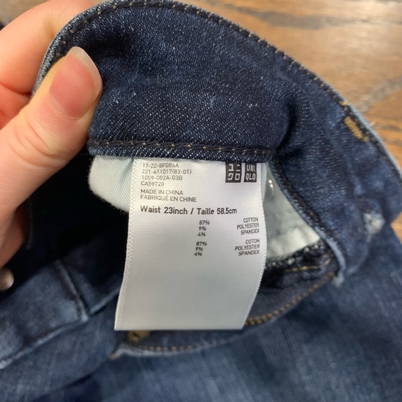 Like New Uniqlo Skinny Jeans Mid Rise Women’s Size 23 - Picture 6 of 6